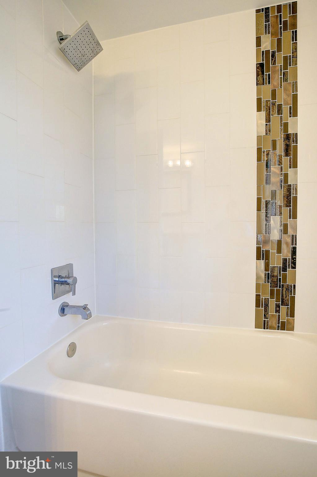 1511 Lincoln Road Shady Side, MD 20764 - Photo 24 of 42 Hallway Bathroom