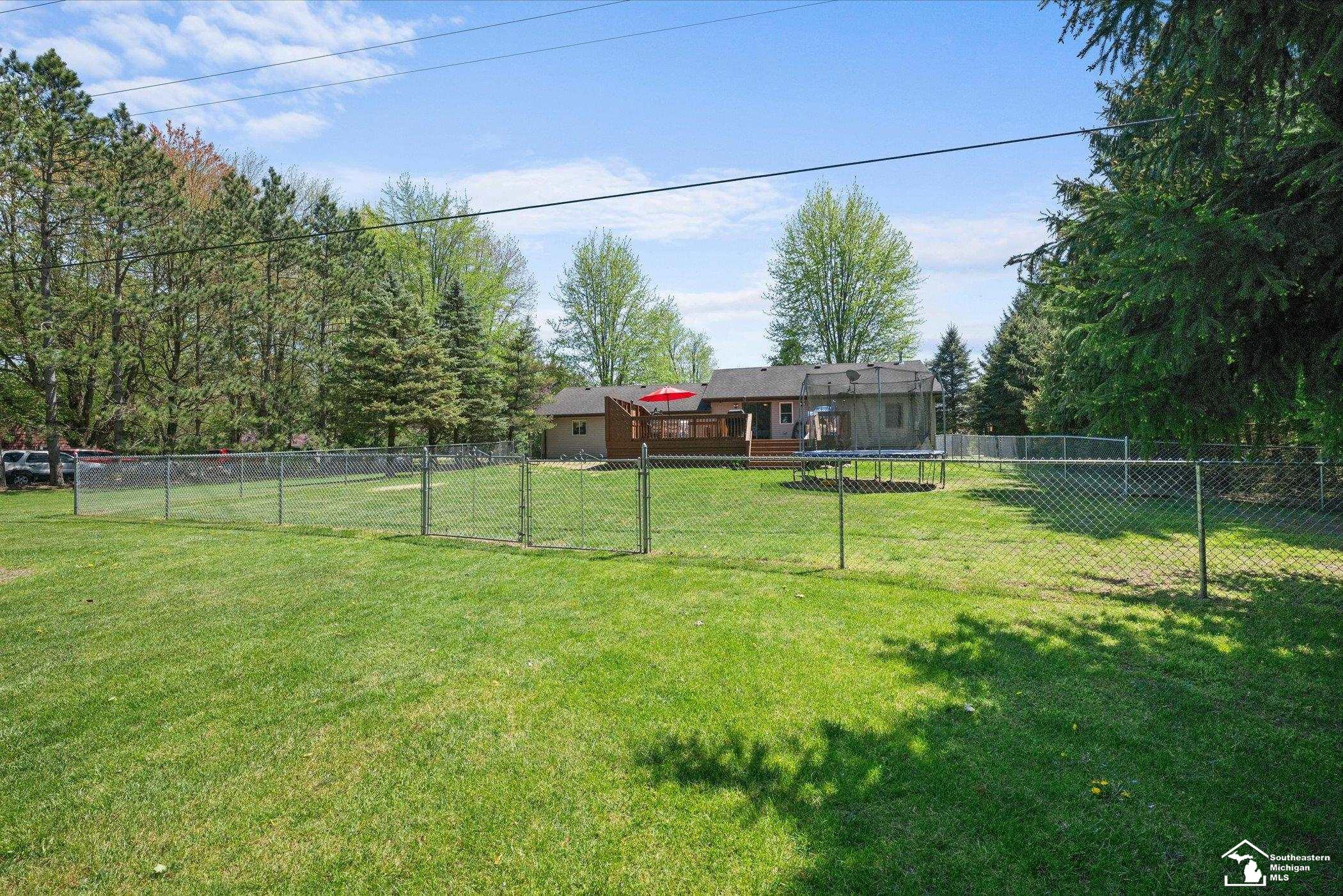14340 Dixon Road Dundee, MI 48131 - Photo 35 of 53 50173252-cad0d57e-8fe3-4741-a166-bc331ae9dae2.JPG