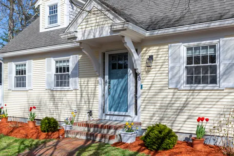 $1,250,000 | 50 Deerfield Road, Osterville, MA 02655