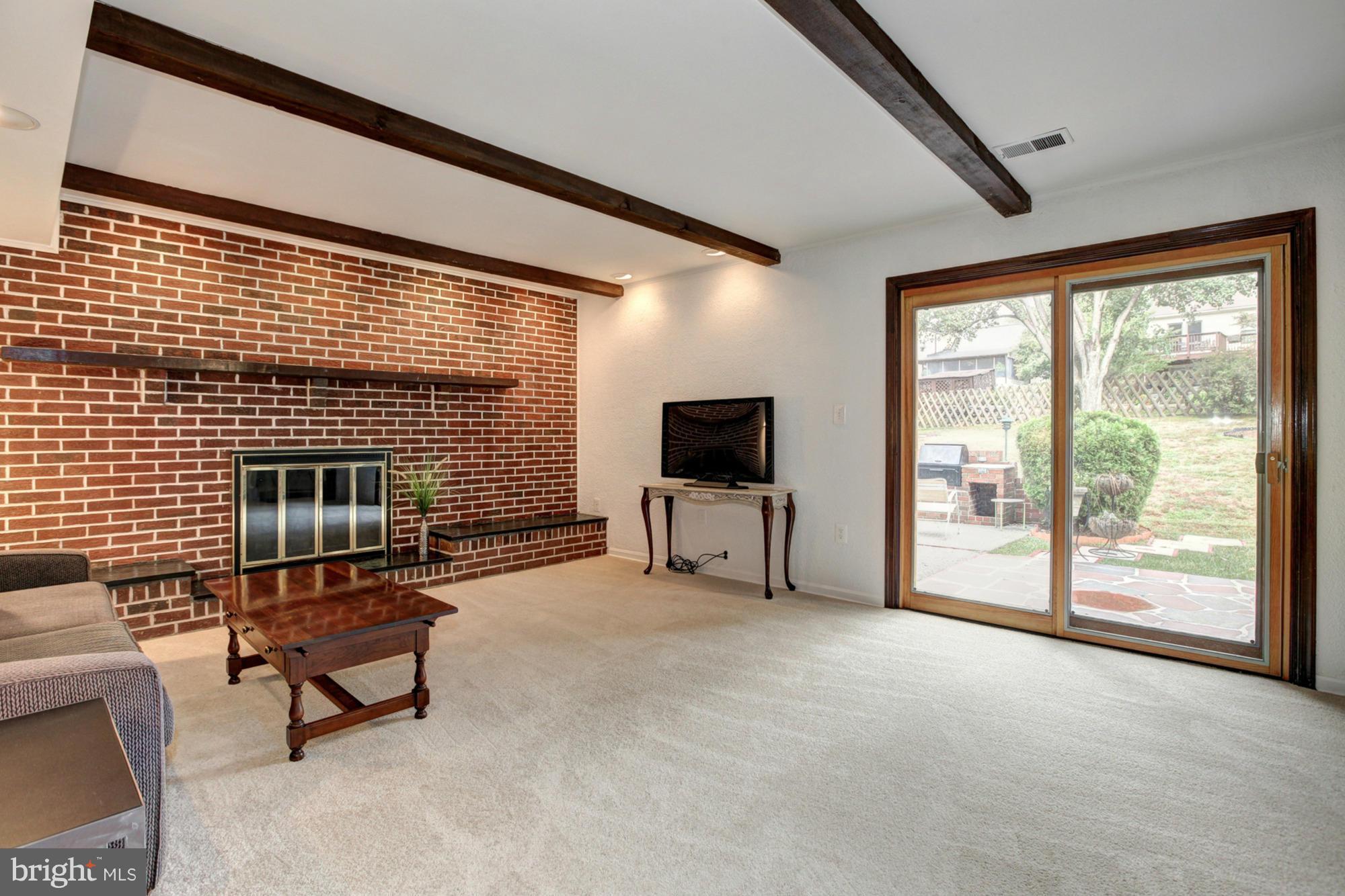 15204 Middlegate Road Silver Spring, MD 20905 - Photo 14 of 30 Family Room