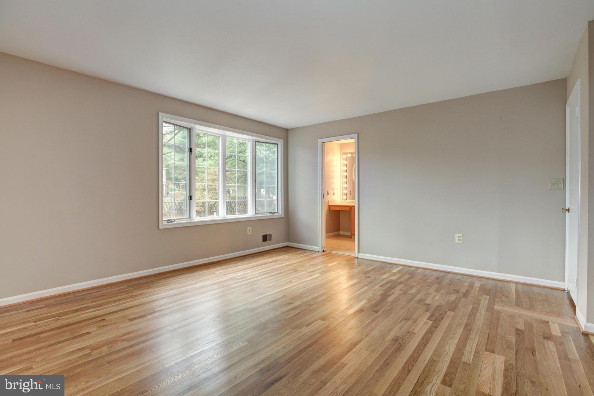 15204 Middlegate Road Silver Spring, MD 20905 - Photo 21 of 30 Bedroom (Master)