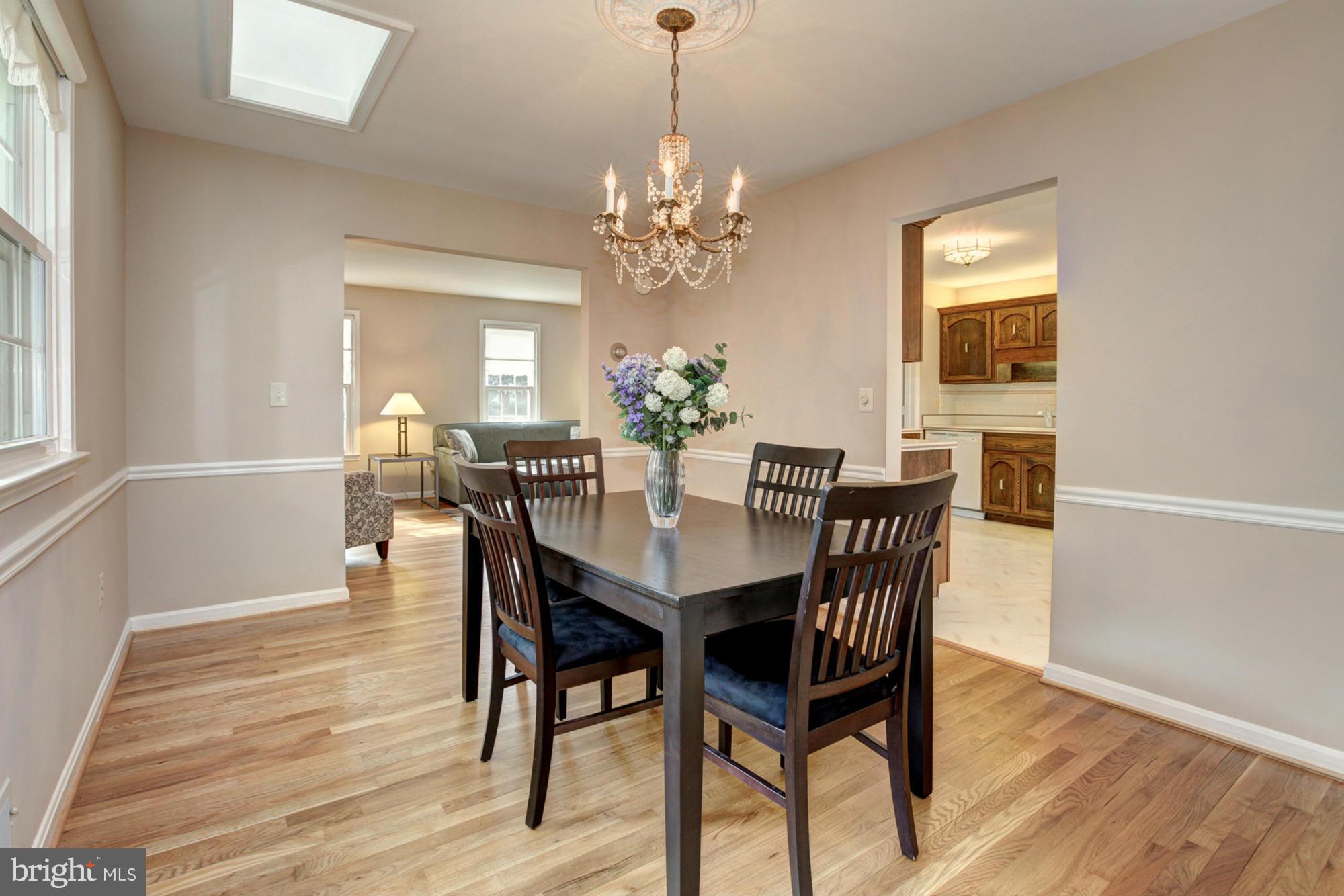 15204 Middlegate Road Silver Spring, MD 20905 - Photo 6 of 30 Dining Room