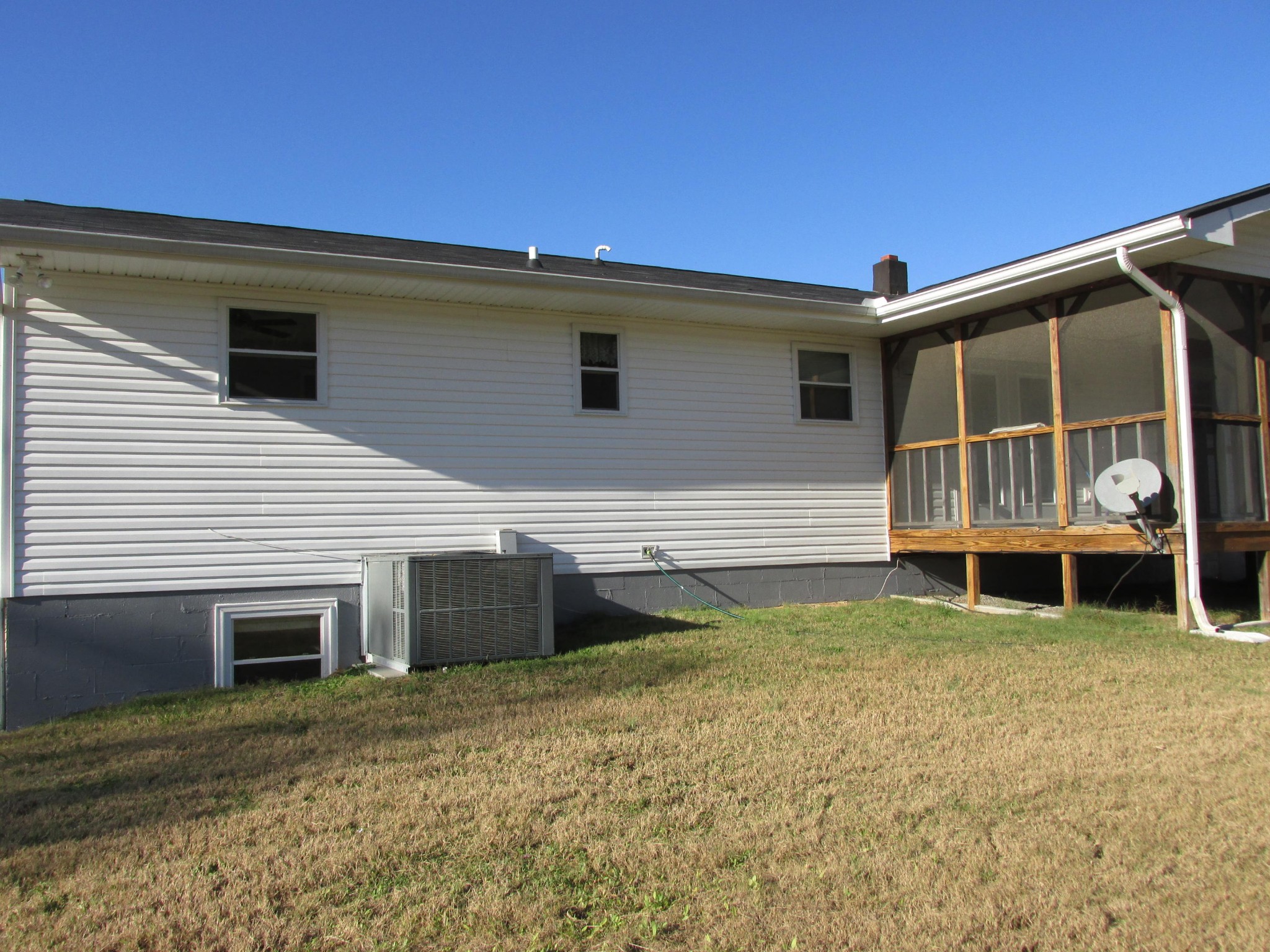 2955 Niles Ferry Road Greenback, TN 37742 - Photo 7 of 25 Gallery Image 7