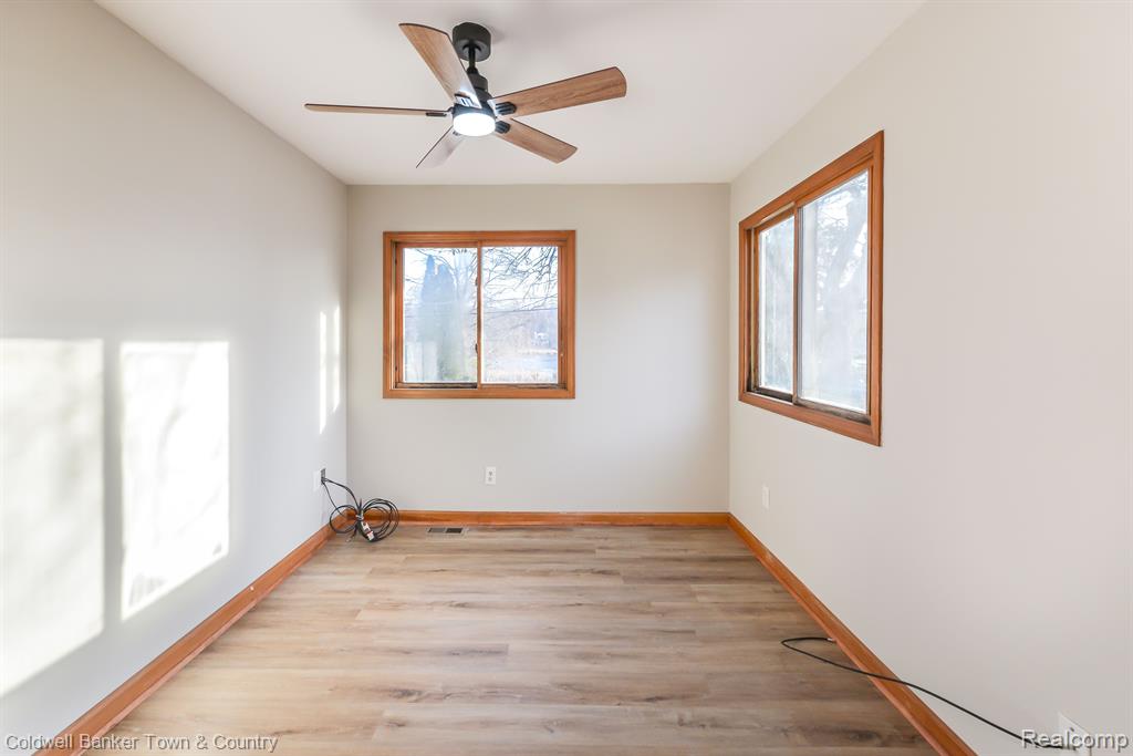 8746 Riverside Drive Brighton, MI 48116 - Photo 26 of 44 Gallery Image 26
