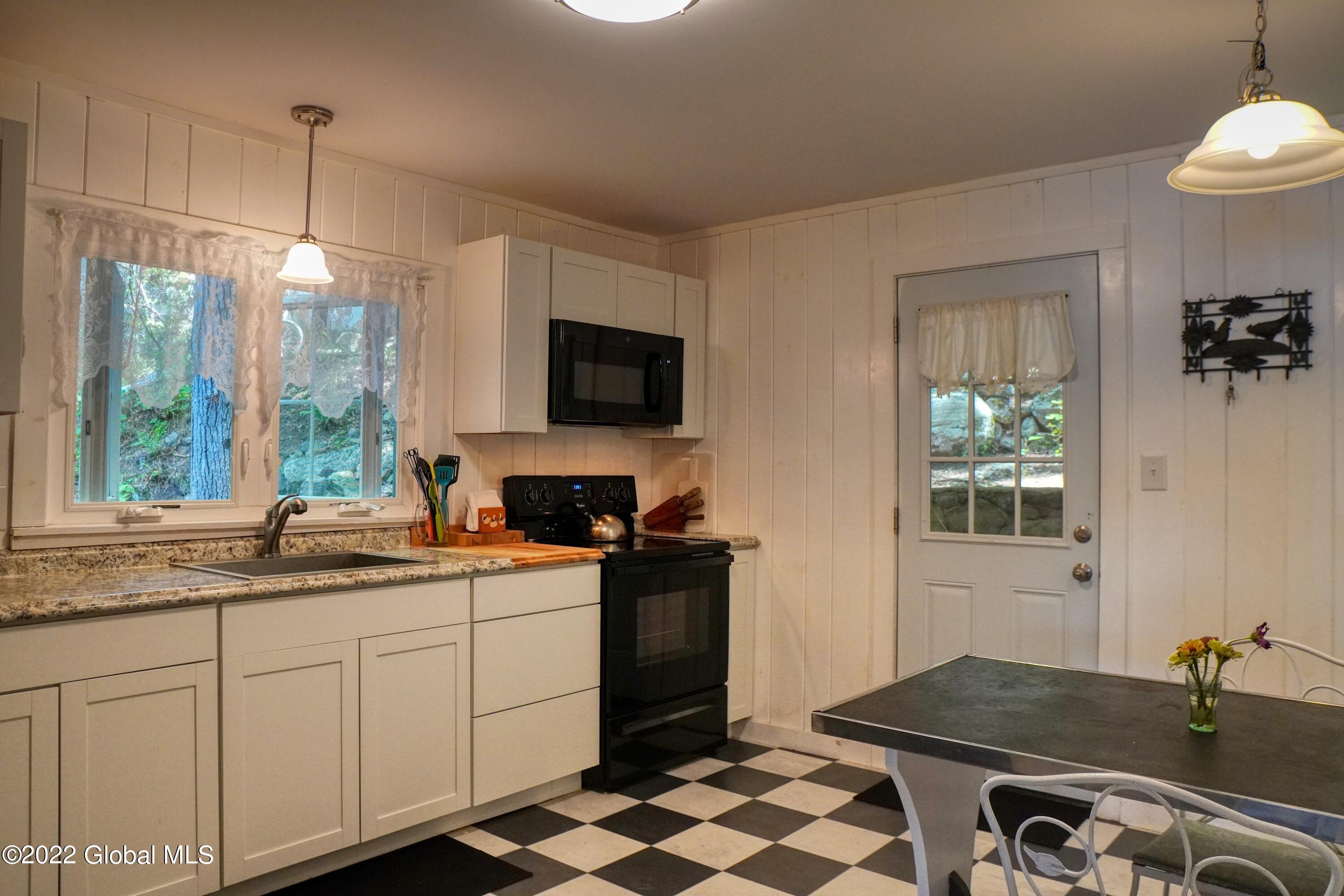 24 Burnt Ridge Road Queensbury, NY 12845 - Photo 11 of 32 DSC03172_9