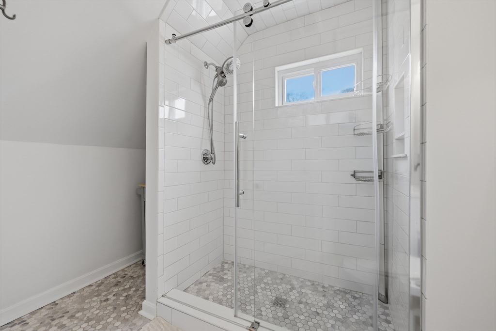 1653 North Shore Road Revere, MA 02151 - Photo 18 of 26 Gallery Image 18