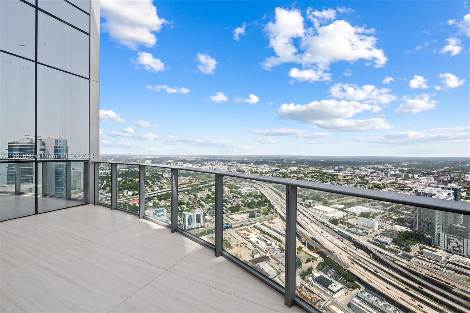 851 Northeast 1st Avenue, Unit PH5700 Miami, FL 33132 - Photo 46 of 91