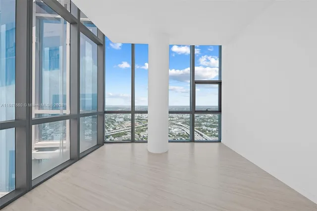 $8,900,000 | 851 Northeast 1st Avenue, Unit PH5700, Miami, FL 33132