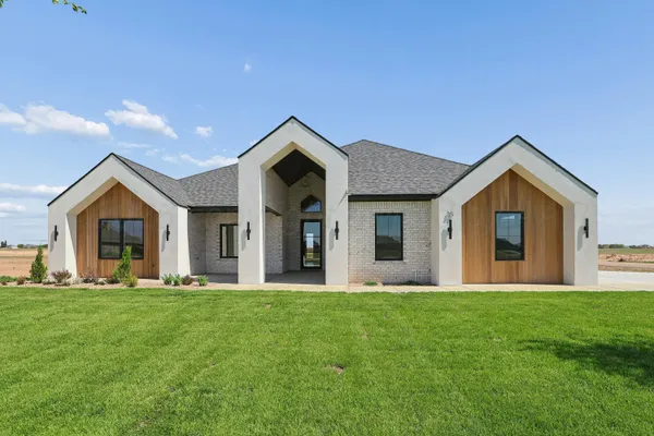 $520,000 | 35 Stone Bluff Dr Canyon, Canyon, TX 79015