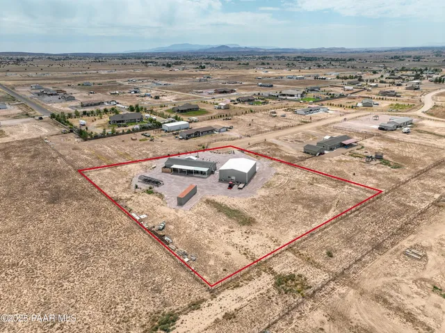 $578,000 | 26340 North Vineyard Lane, Paulden, AZ 86334