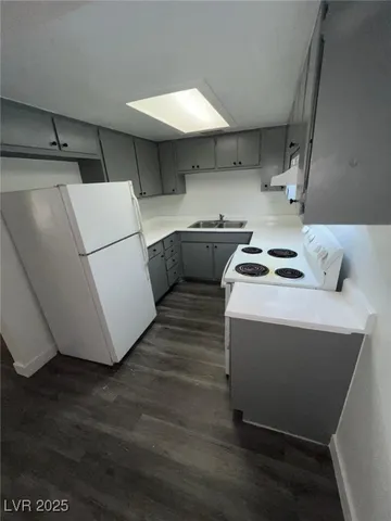 $925 | 3125 North Pecos Road, Unit 204, North Las Vegas, NV 89030