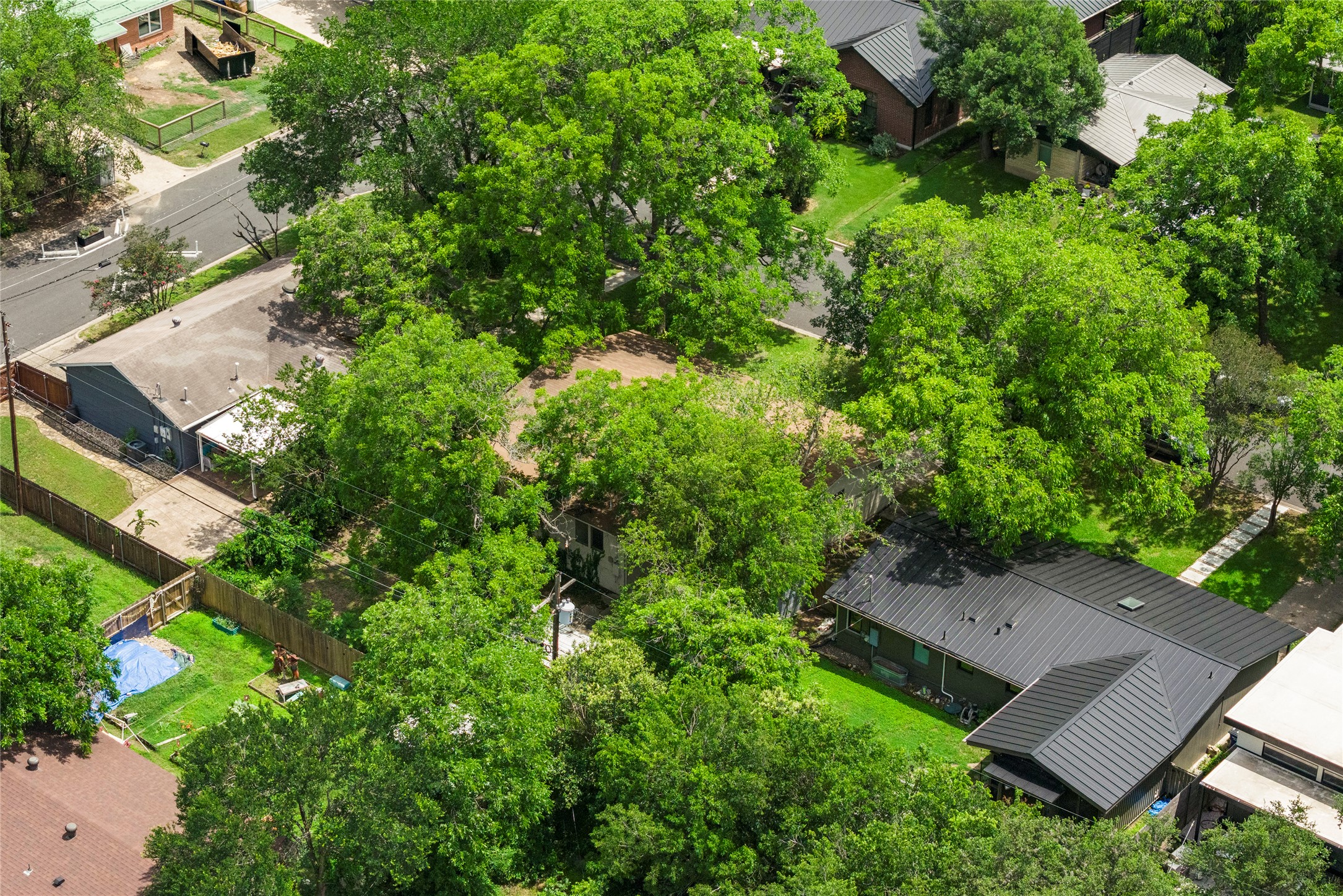 1102 Southwood Road Austin, TX 78704 - Photo 10 of 22