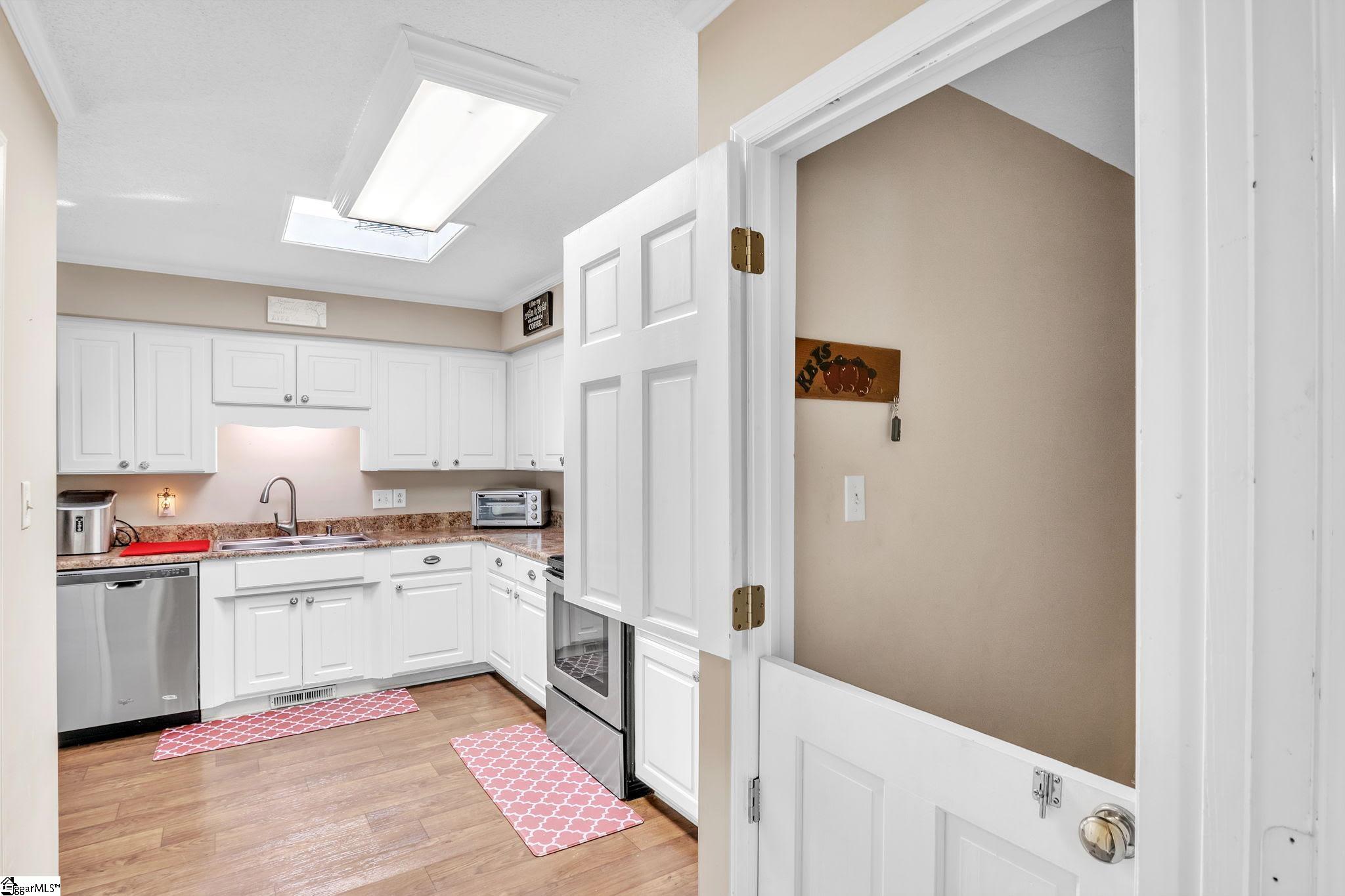 143 Chestnut Lake Drive Inman, SC 29349 - Photo 9 of 27