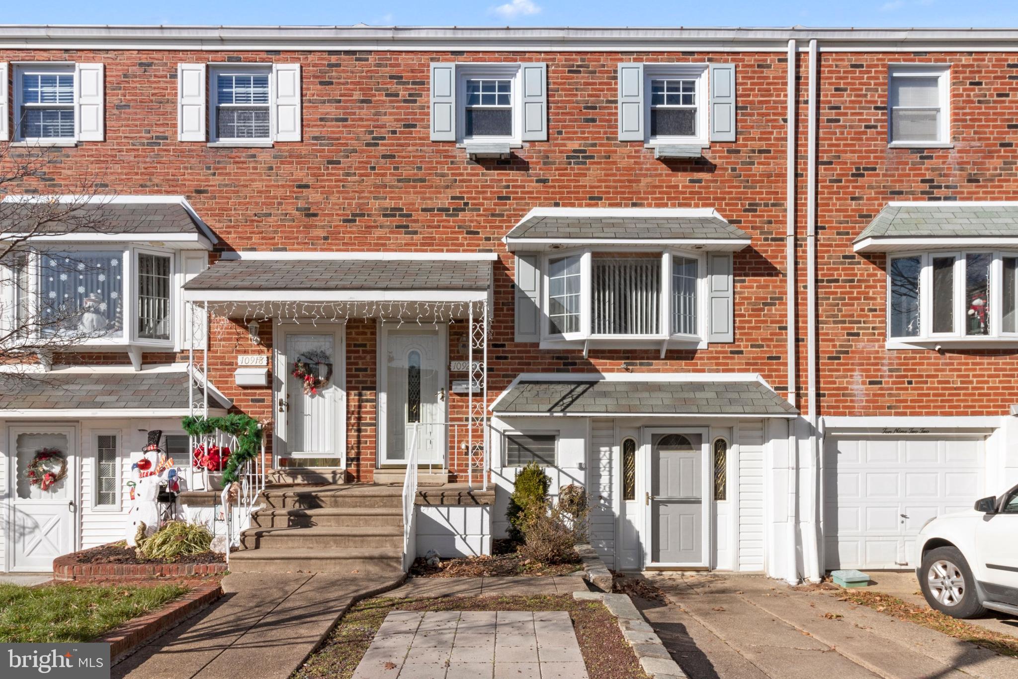 10920 Heflin Road Philadelphia, PA 19154 - Photo 1 of 27 Gallery Image 1