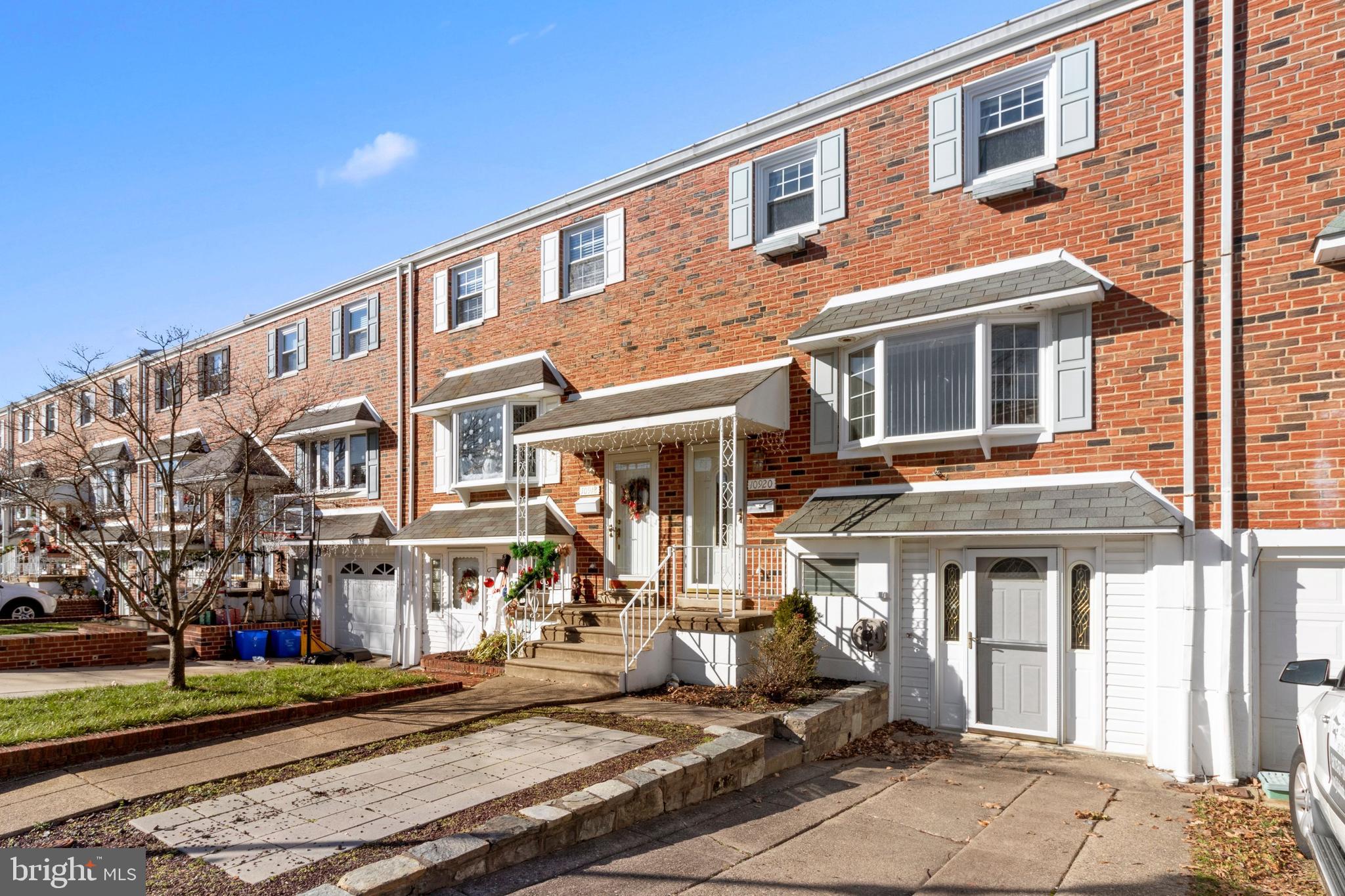 10920 Heflin Road Philadelphia, PA 19154 - Photo 2 of 27 Gallery Image 2