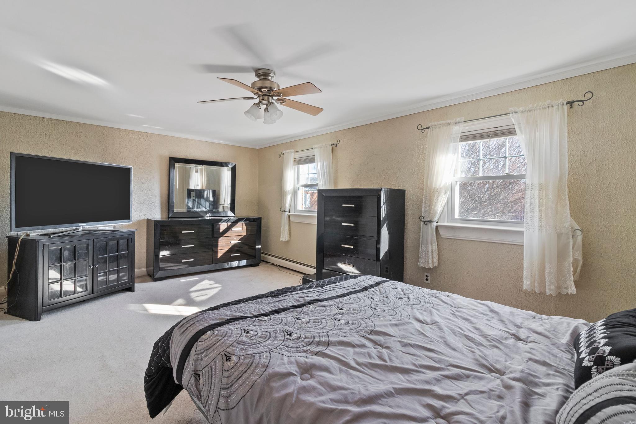10920 Heflin Road Philadelphia, PA 19154 - Photo 14 of 27 Gallery Image 14