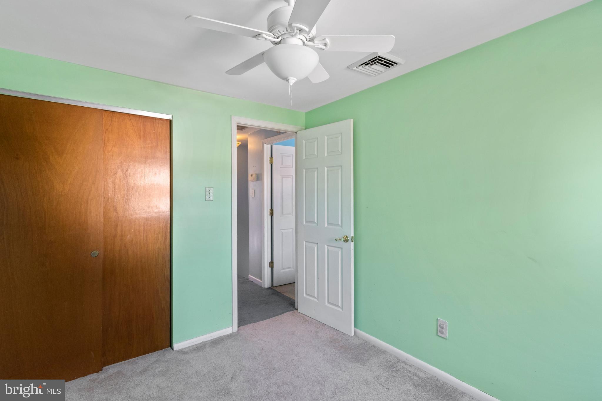 10920 Heflin Road Philadelphia, PA 19154 - Photo 15 of 27 Gallery Image 15