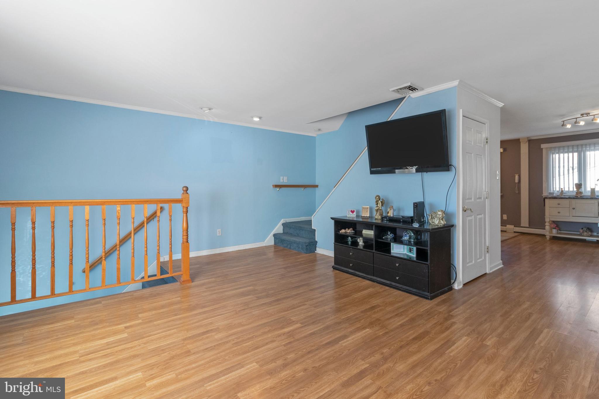 10920 Heflin Road Philadelphia, PA 19154 - Photo 6 of 27 Gallery Image 6