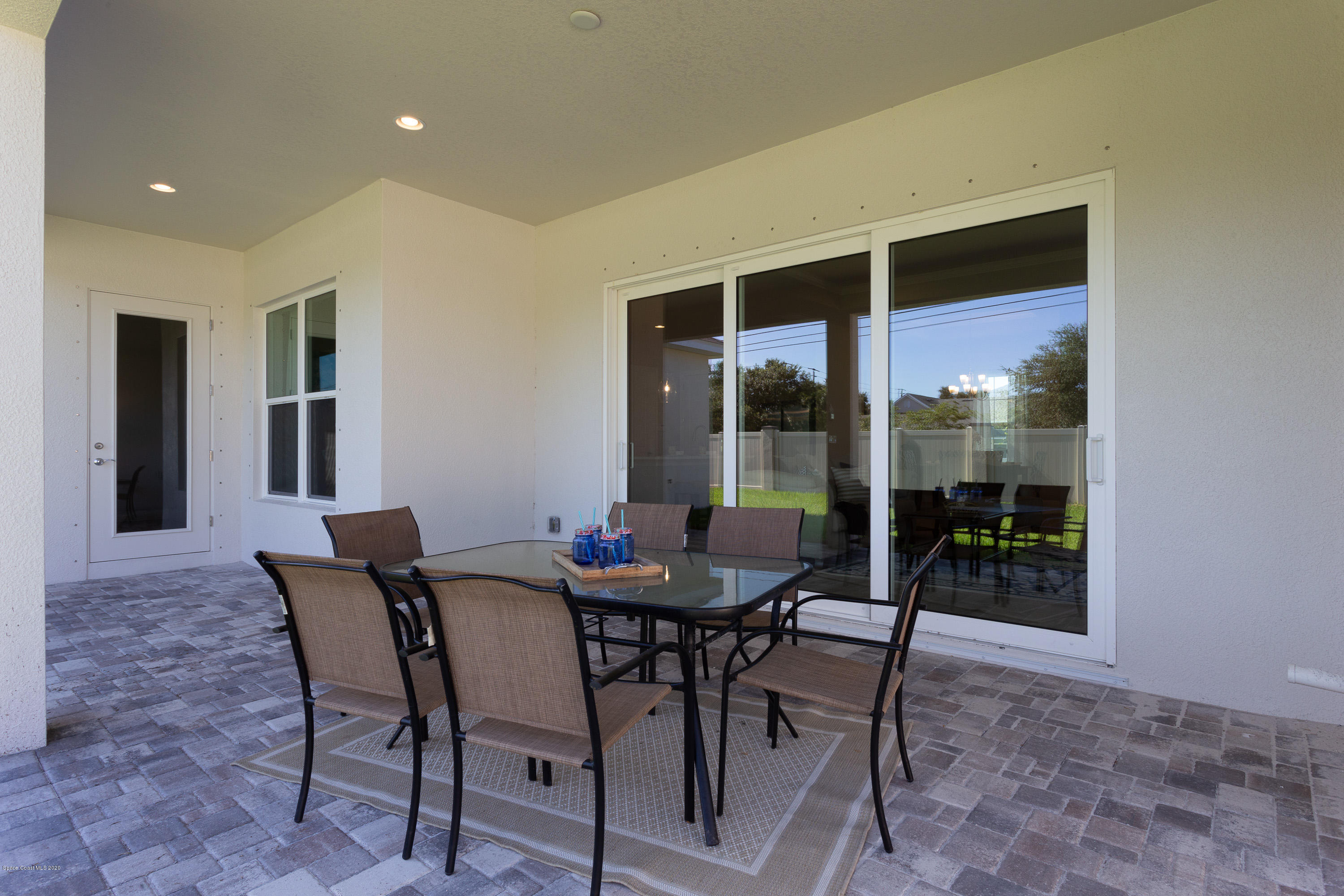 4435 Negal Circle Melbourne, FL 32901 - Photo 28 of 33 a dining room with furniture and window