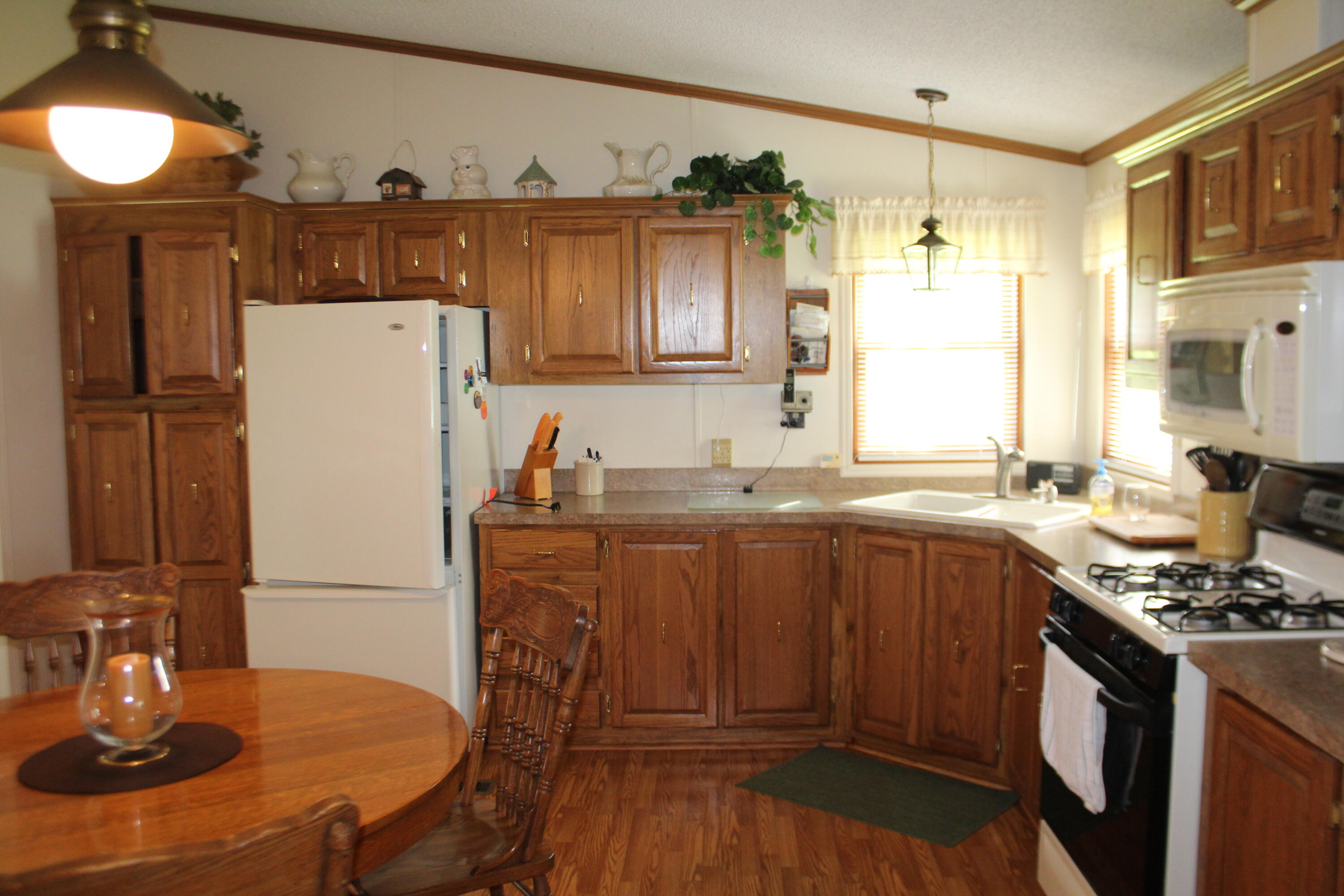 6600 Grand Point Road Presque Isle, MI 49777 - Photo 8 of 21 Gallery Image 8