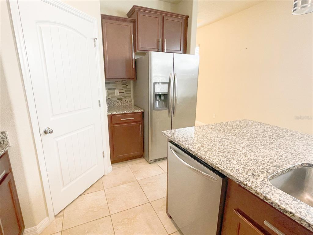 16229 Pebble Bluff Loop Winter Garden, FL 34787 - Photo 7 of 45