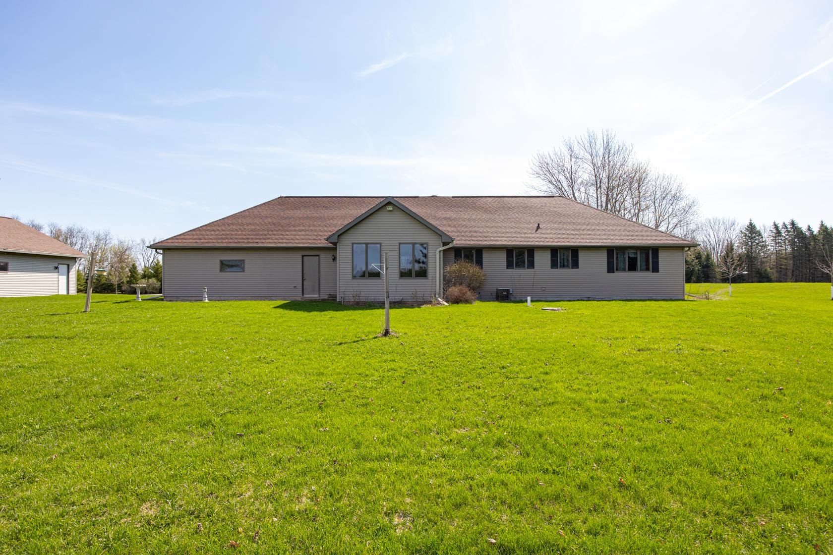 N4575 Larry Road New London, WI 54961 - Photo 13 of 36