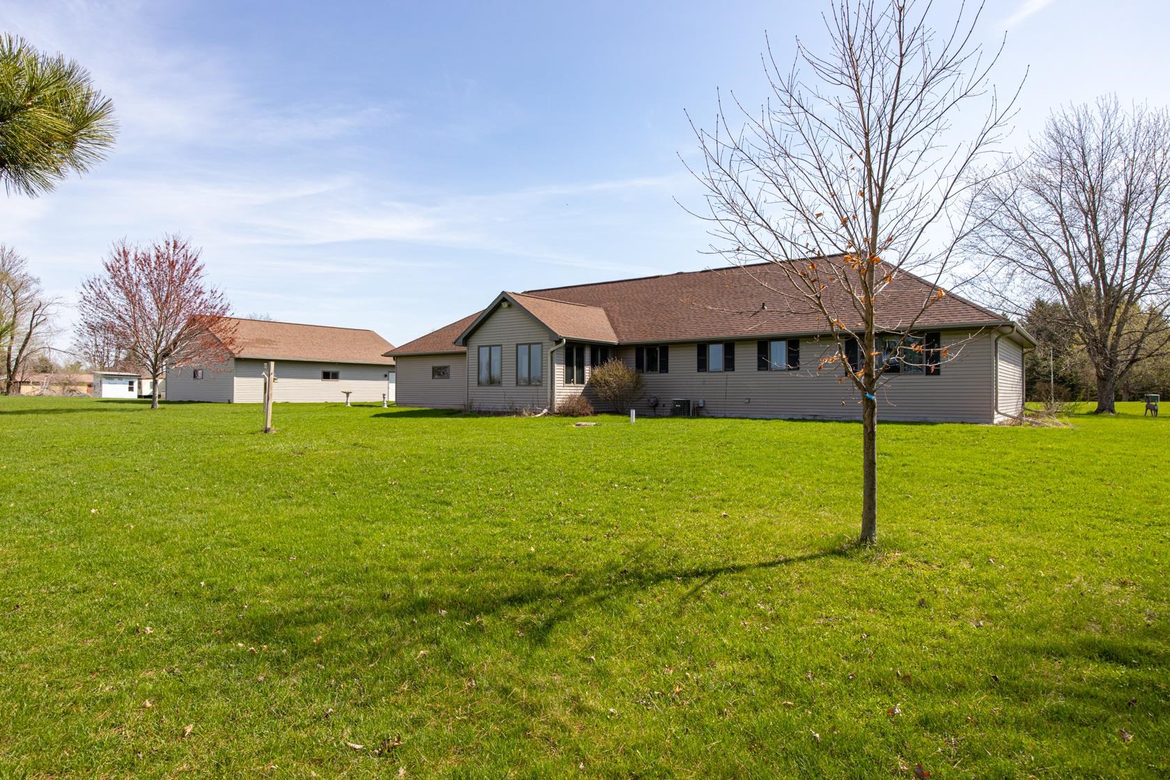 N4575 Larry Road New London, WI 54961 - Photo 15 of 36