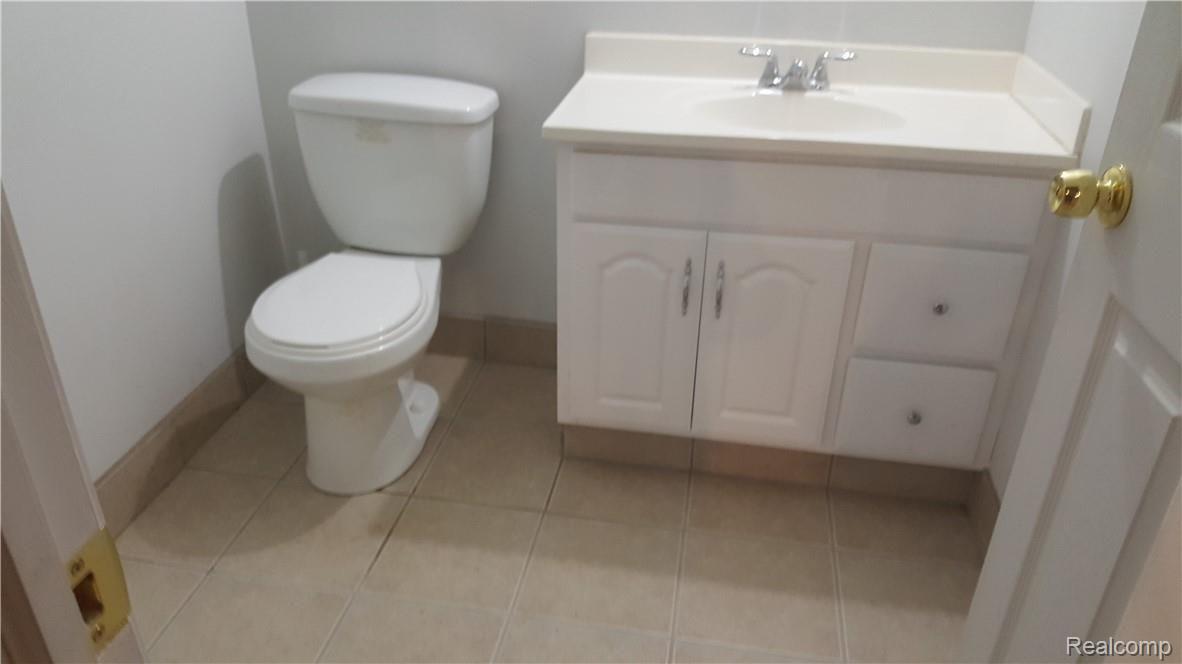 9118 Rucker Road Grosse Ile, MI 48138 - Photo 43 of 47 1/2 bath in basement.