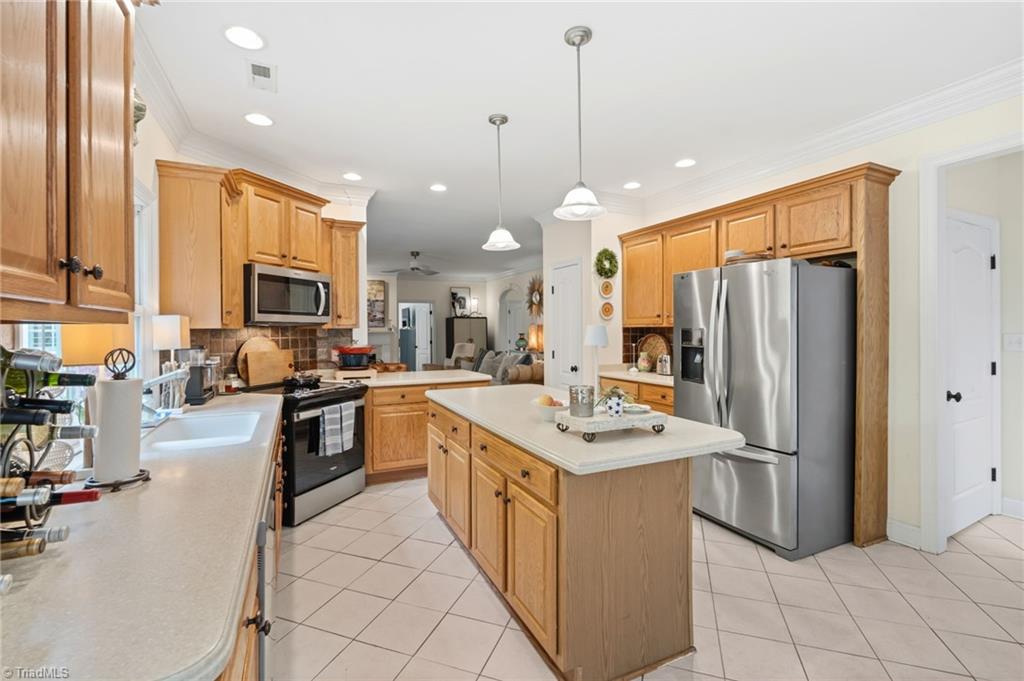 4221 Pennfield Way High Point, NC 27262 - Photo 14 of 49