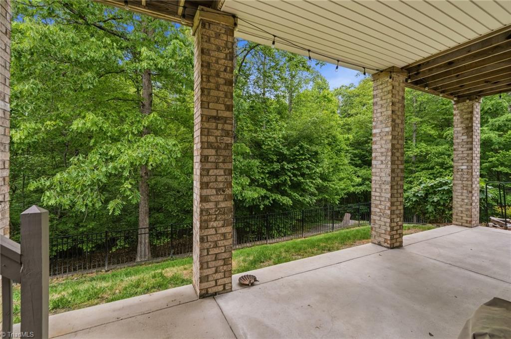 4221 Pennfield Way High Point, NC 27262 - Photo 46 of 49