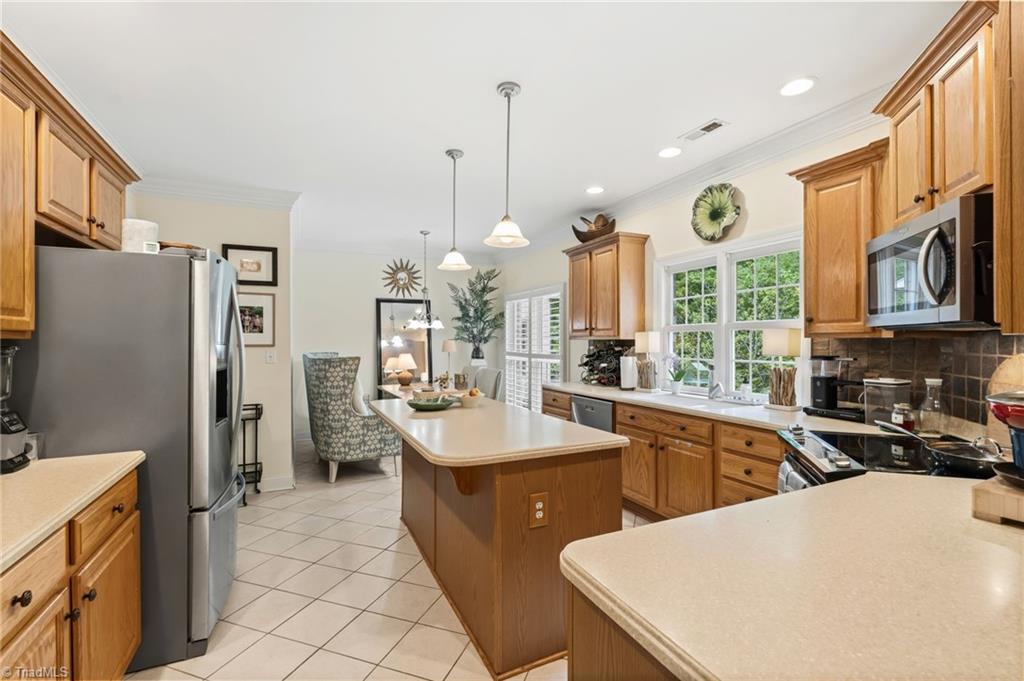 4221 Pennfield Way High Point, NC 27262 - Photo 9 of 49