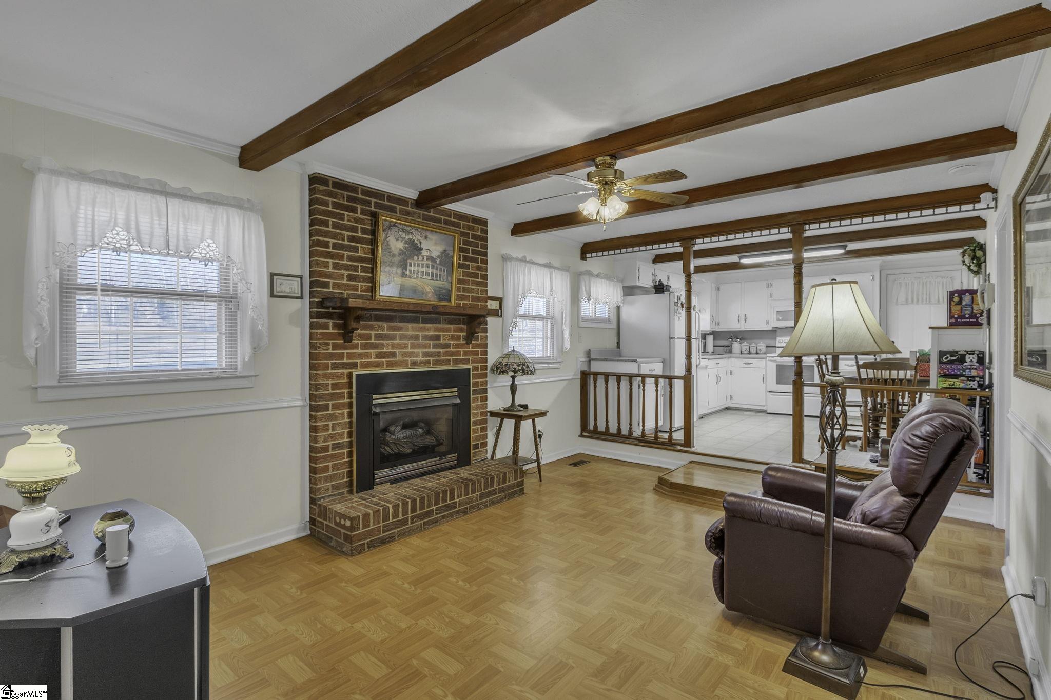 108 Colonial Drive Pelzer, SC 29669 - Photo 3 of 31 Gallery Image 3