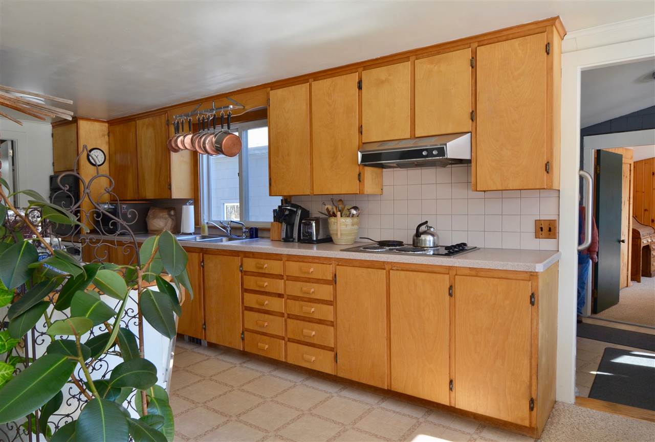 46 Mountain Road New London, NH 03257 - Photo 4 of 12 Gallery Image 4