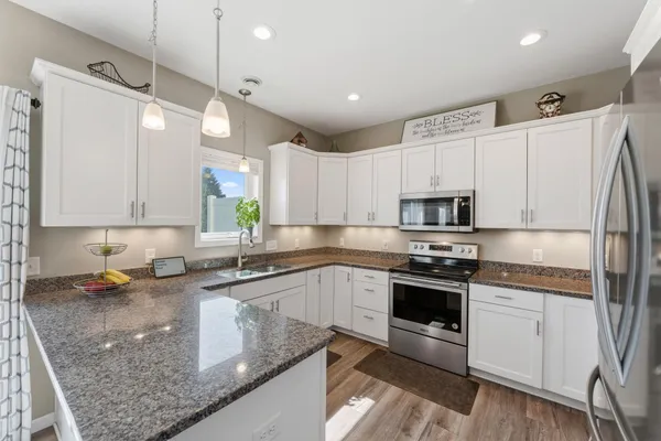 $329,900 | 4312 Blakewood Drive, Shakopee, MN 55379