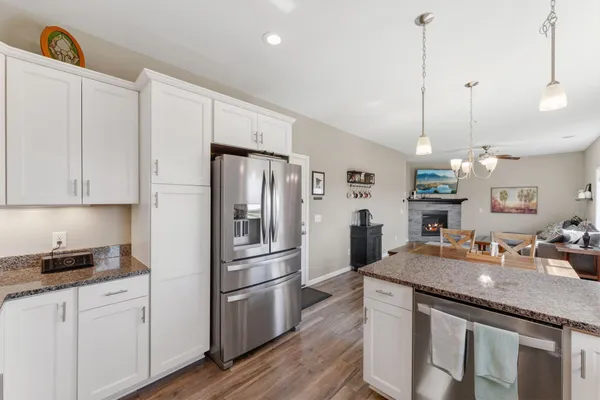 $329,900 | 4312 Blakewood Drive, Shakopee, MN 55379