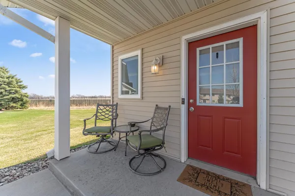 $329,900 | 4312 Blakewood Drive, Shakopee, MN 55379