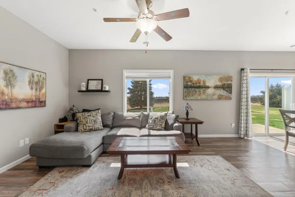 $329,900 | 4312 Blakewood Drive, Shakopee, MN 55379