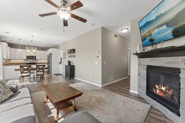 $329,900 | 4312 Blakewood Drive, Shakopee, MN 55379