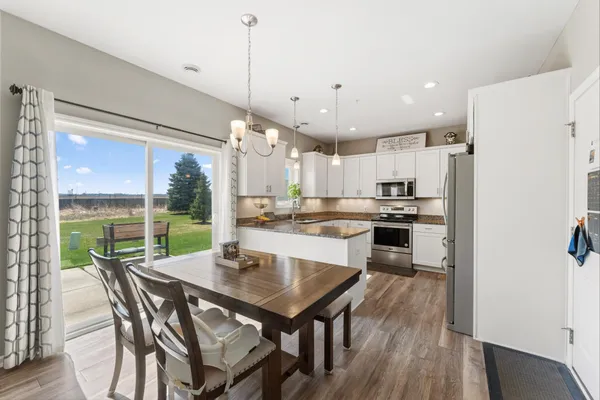 $329,900 | 4312 Blakewood Drive, Shakopee, MN 55379