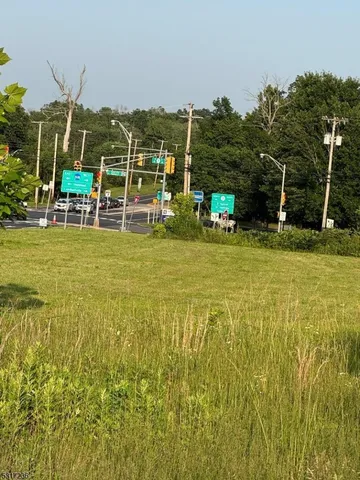 $275,000 | 304 Highway 31, Hopewell, NJ 08525