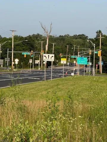 $275,000 | 304 Highway 31, Hopewell, NJ 08525