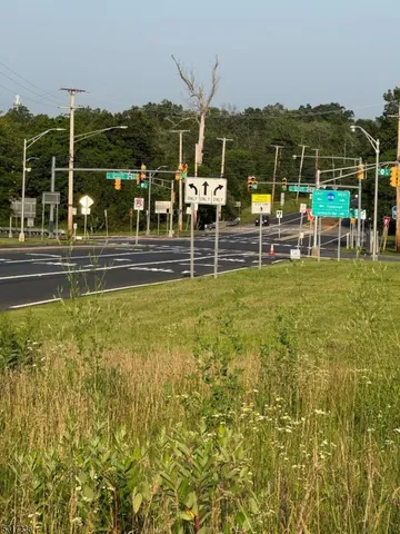 $275,000 | 304 Highway 31, Hopewell, NJ 08525