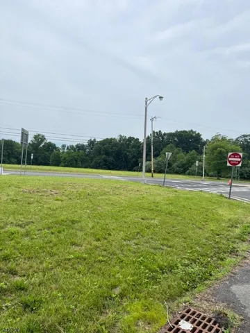 $275,000 | 304 Highway 31, Hopewell, NJ 08525