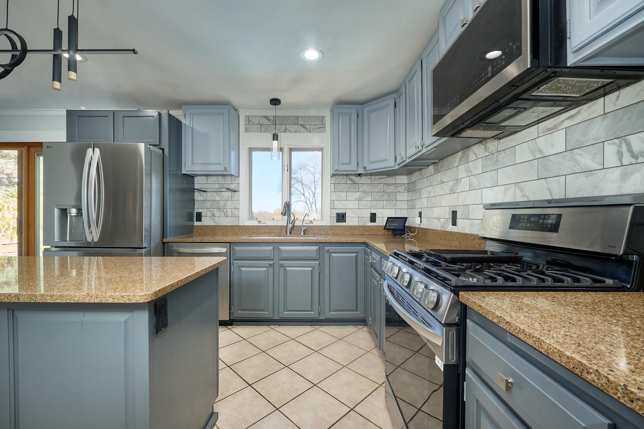 7870 Ranchview Lane North Maple Grove, MN 55311 - Photo 10 of 30