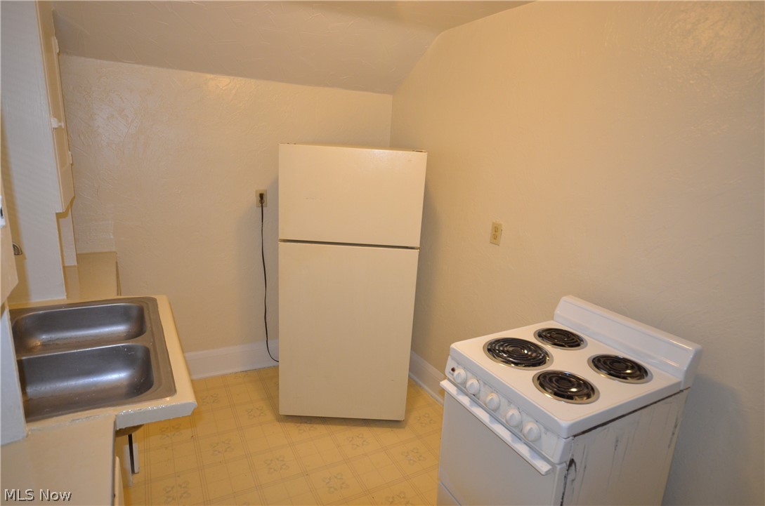 774 Copley Road Akron, OH 44320 - Photo 27 of 31 third floor