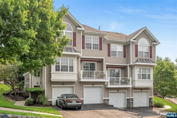 $499,000 | 114 Ridge Drive, Pompton Lakes, NJ 07442