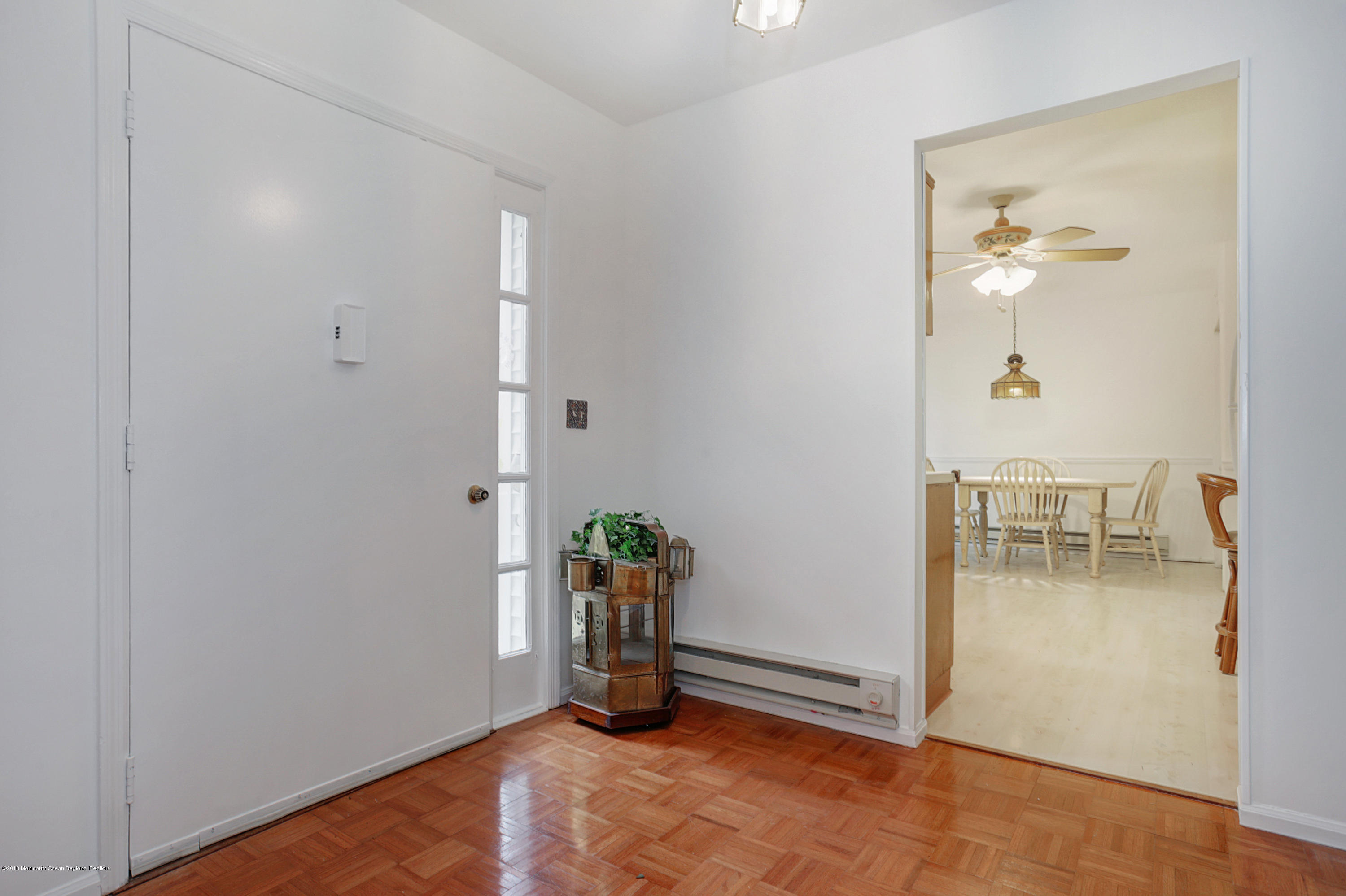 11 B Zacatin Road, Unit 1000 Freehold, NJ 07728 - Photo 4 of 18 IMG_8673_4_5_6_7_8_fused