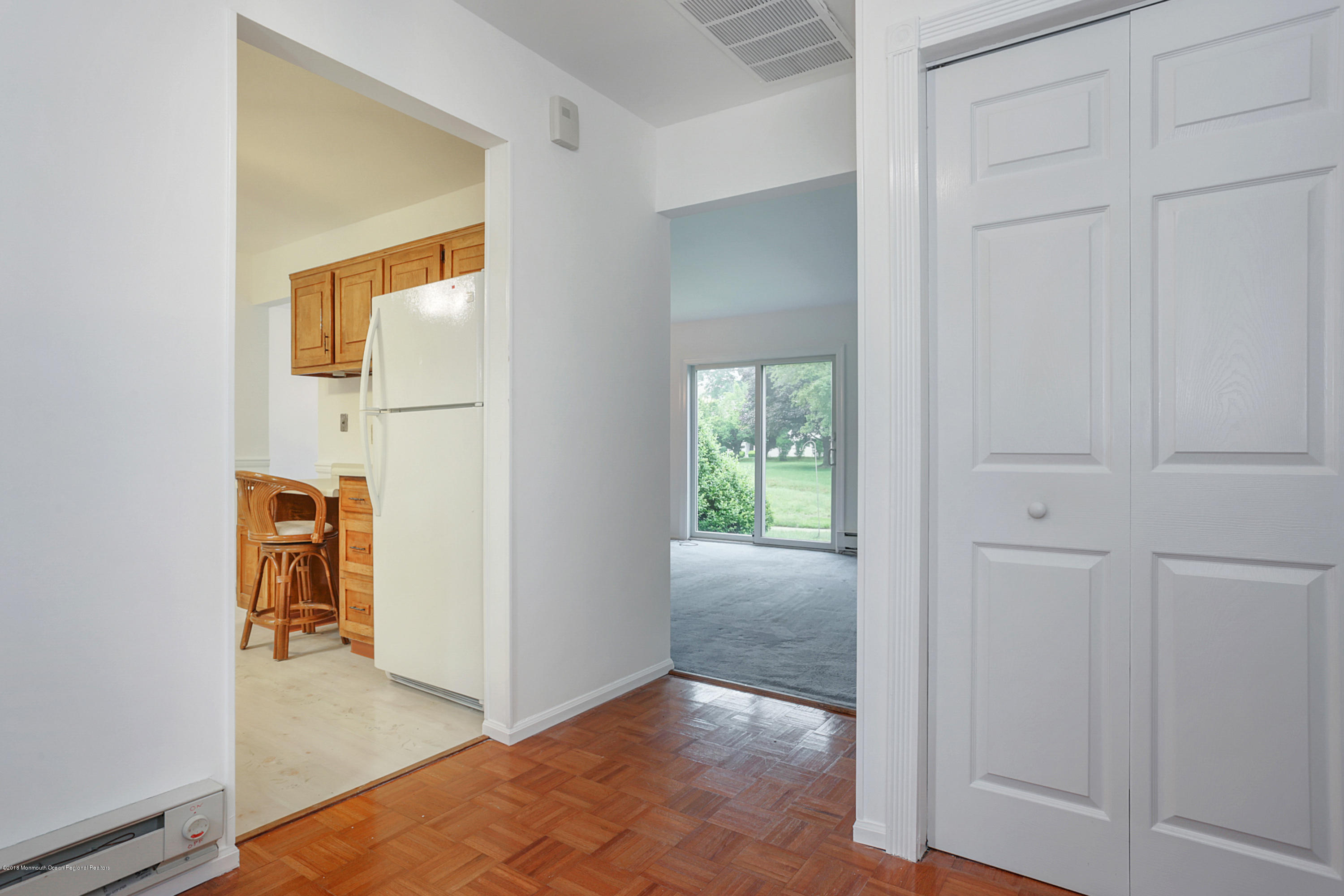 11 B Zacatin Road, Unit 1000 Freehold, NJ 07728 - Photo 5 of 18 IMG_8679_81_82_83_fused