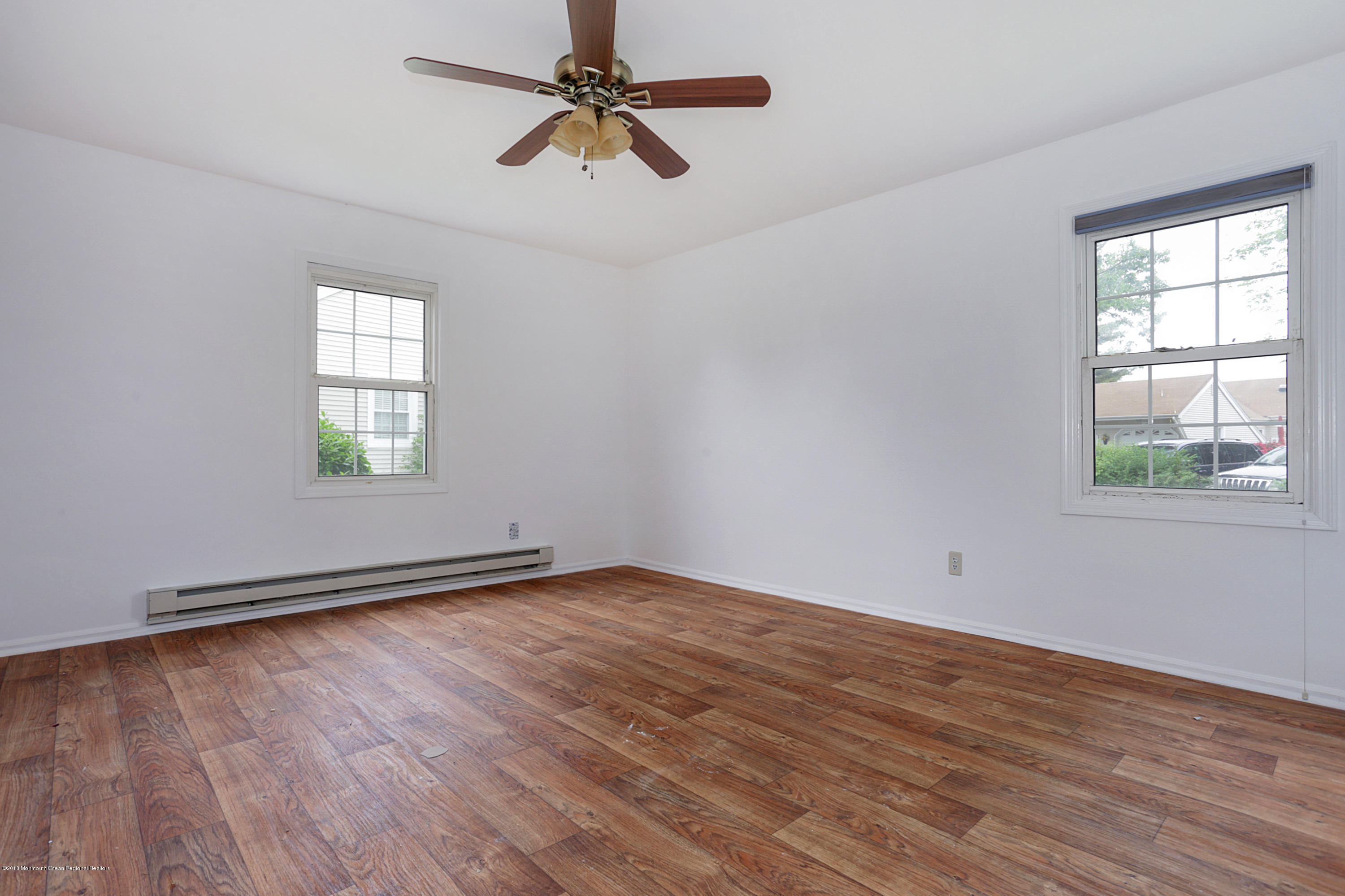 11 B Zacatin Road, Unit 1000 Freehold, NJ 07728 - Photo 10 of 18 IMG_8651_2_3_4_fused