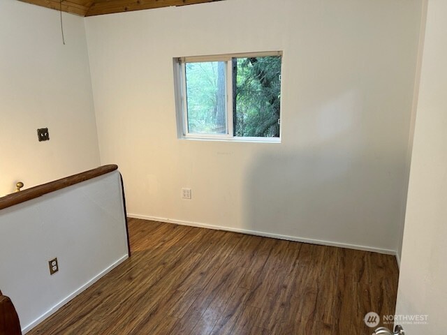 19425 Beall Road Southwest, Unit EAST Vashon, WA 98070 - Photo 4 of 8